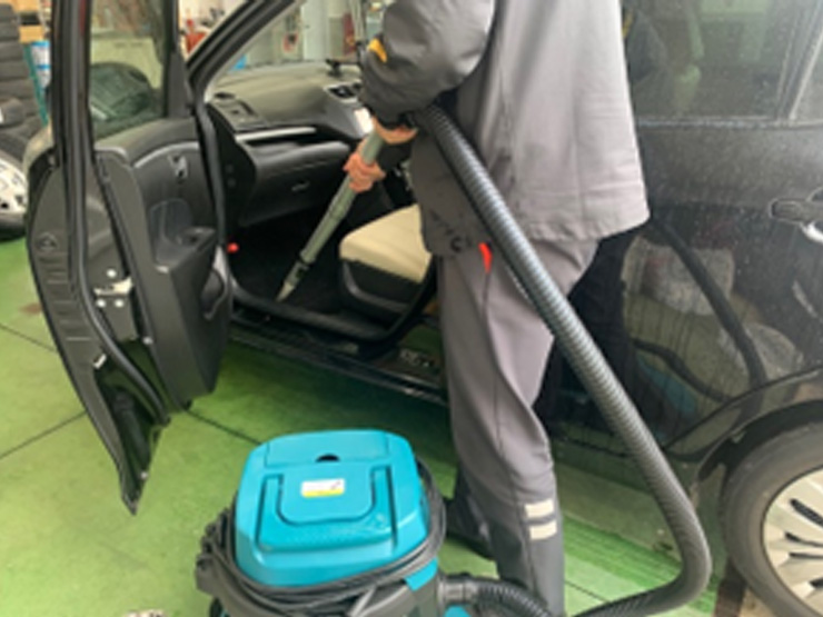 ヤギヤエンタープライズ：車内清掃