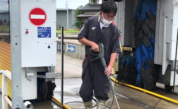 #5 ドライブスルー洗車機の掃除